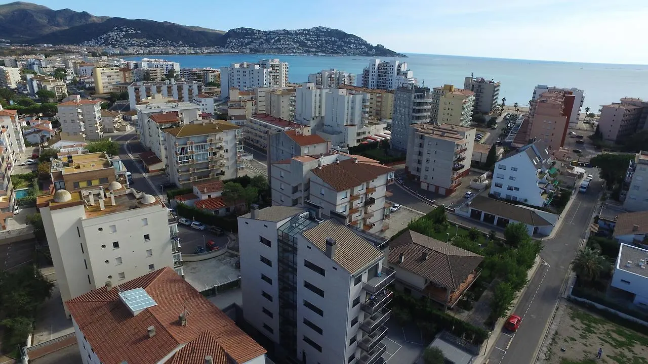 Inmosantos Apartaments Nuria 罗萨斯 公寓
